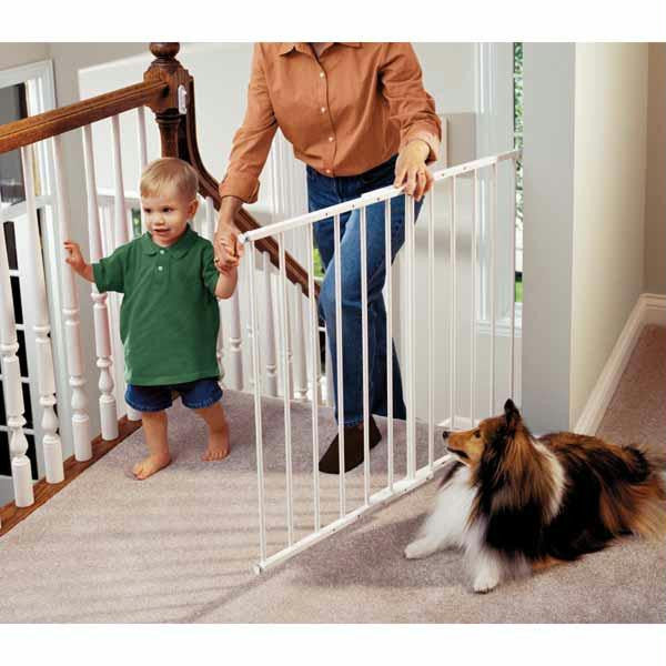 Kidco Safeway Wall Mounted Pet Gate White 24.75" - 43.5" X 30.5"